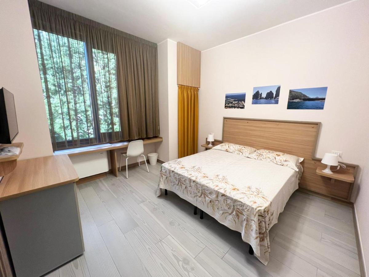 Sissi Comfort Rooms Foresteria Lombarda Monza Exterior foto