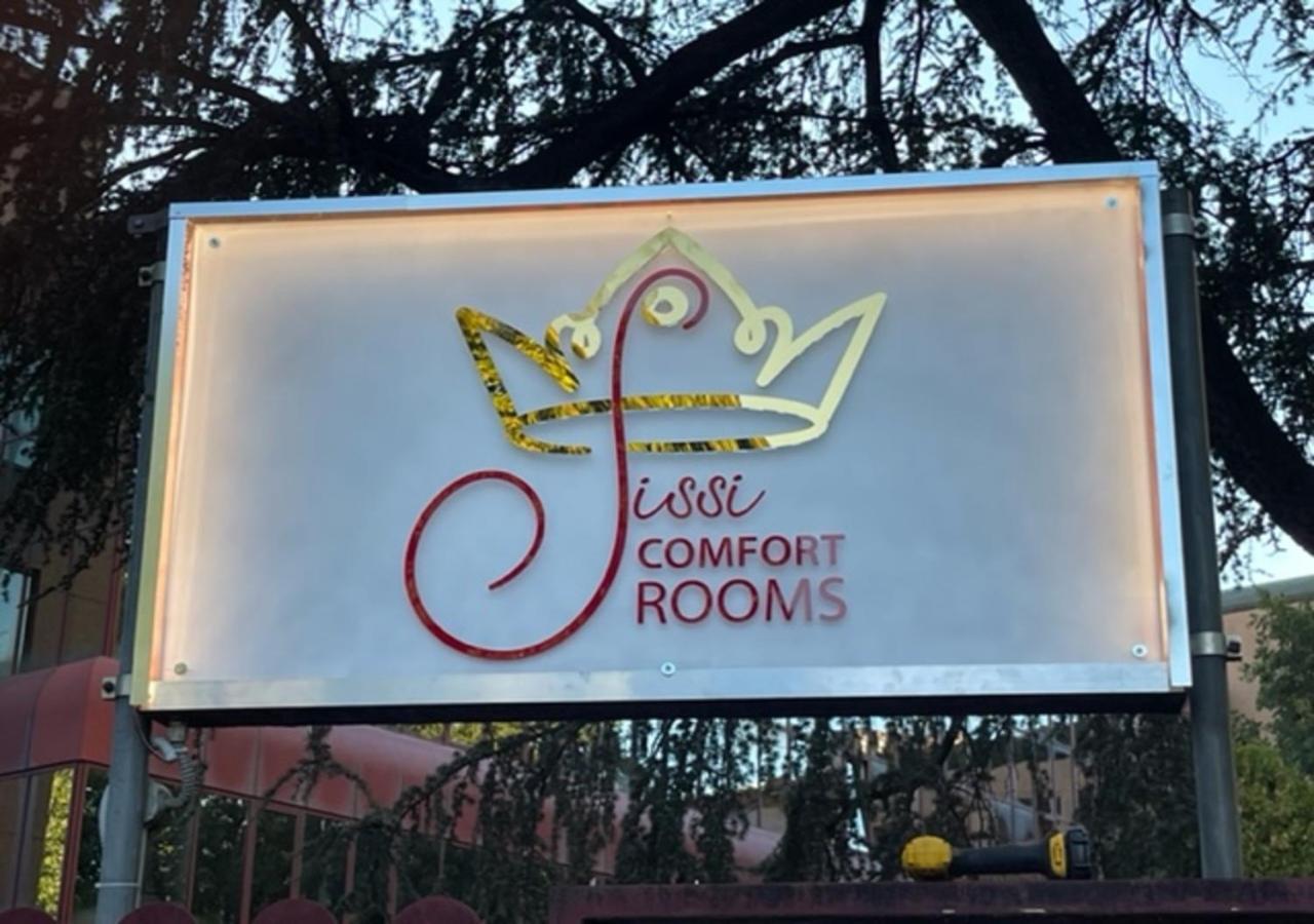 Sissi Comfort Rooms Foresteria Lombarda Monza Exterior foto